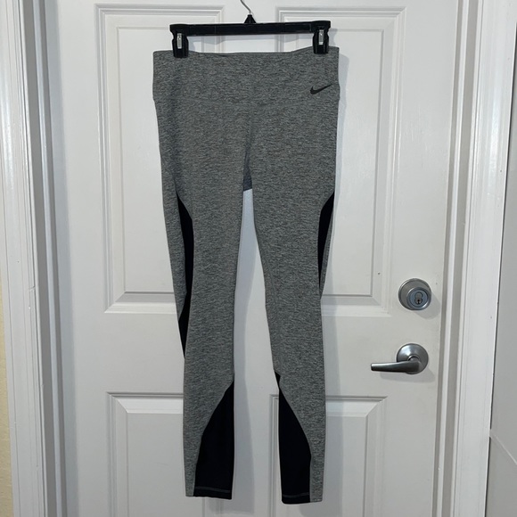 Nike Full Length Gray Athletic Leggings Medium - Picture 7 of 8